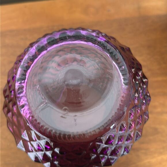 Purple Diamond Art Deco Textured Glass Vase! - Picture 4 of 5